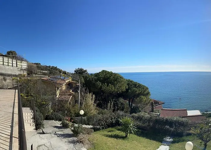 Mare E Relax - Il Villino E La Ai Tre Ponti Σαν Ρέμο