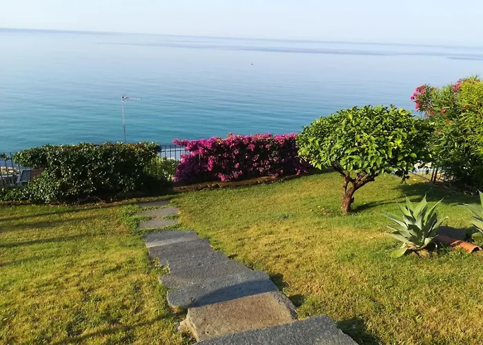 Mare E Relax - Il Villino E La Ai Tre Ponti Willa *