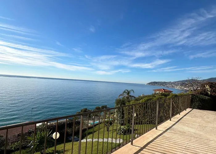 Βίλα Mare E Relax - Il Villino E La Ai Tre Ponti Σαν Ρέμο