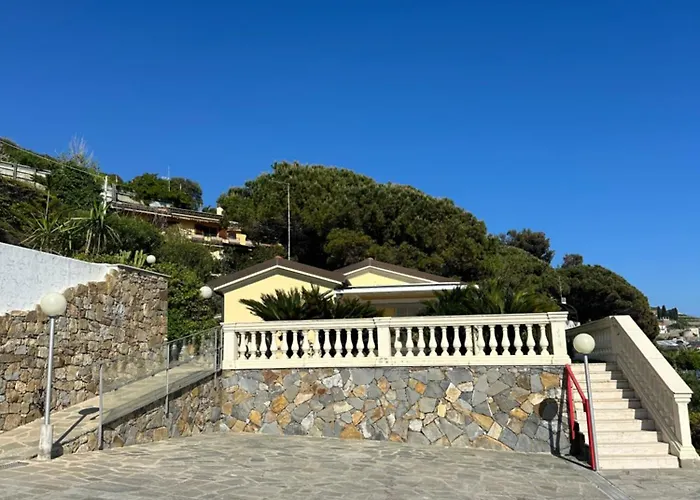 Mare E Relax - Il Villino E La Ai Tre Ponti * Σαν Ρέμο