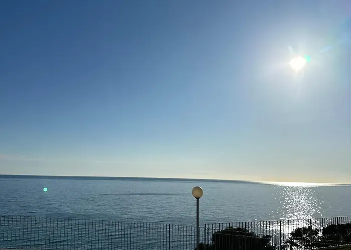 Mare E Relax - Il Villino E La Ai Tre Ponti 산레모