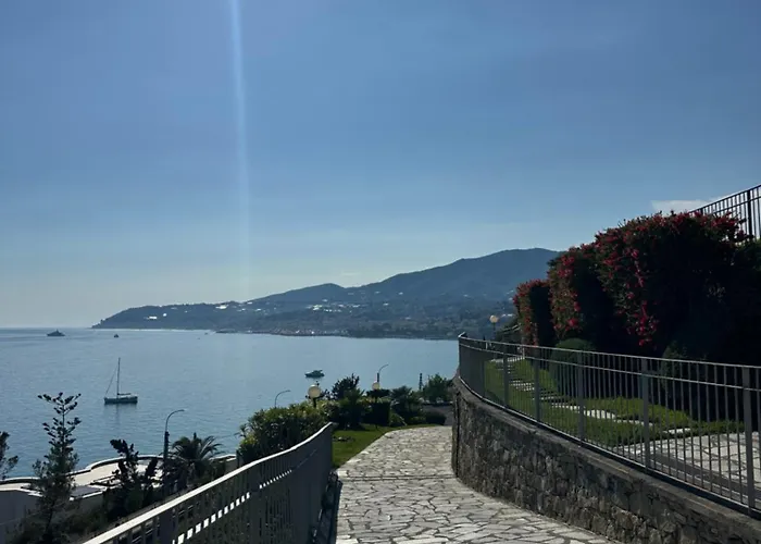Vila Mare E Relax - Il Villino E La Ai Tre Ponti Sanremo